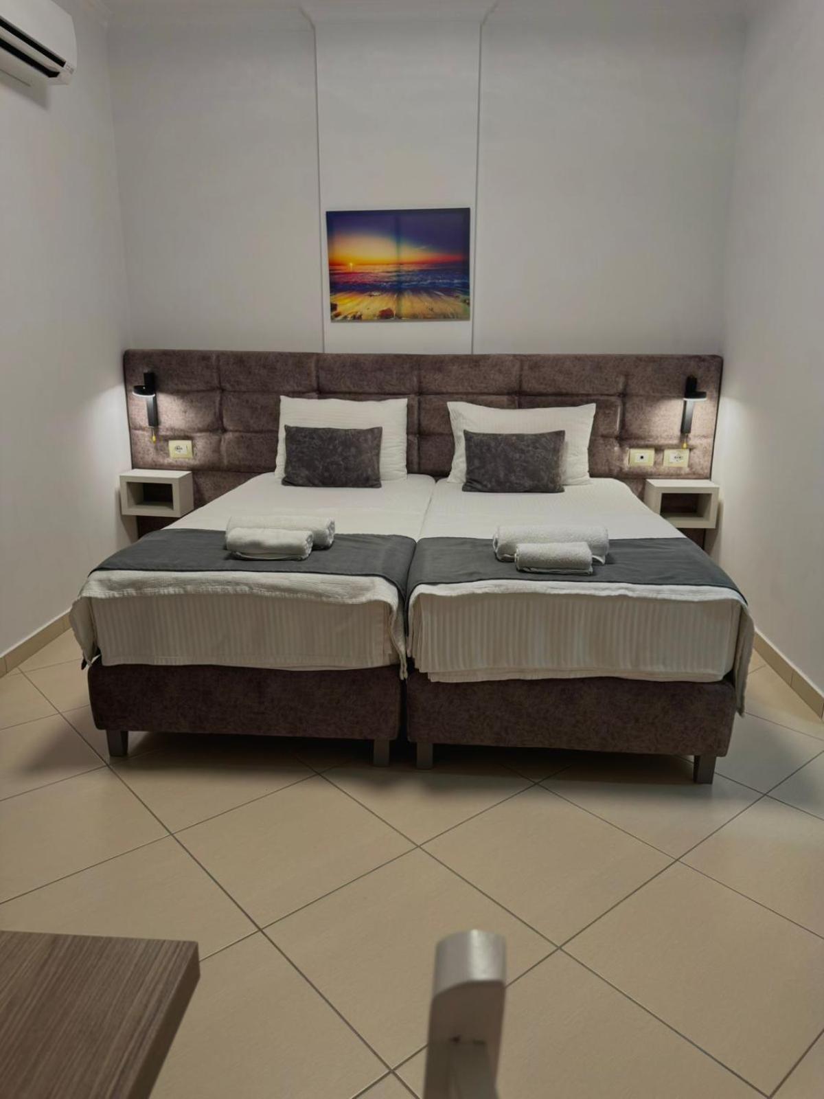 Hotel Abedini Sarandë 외부 사진