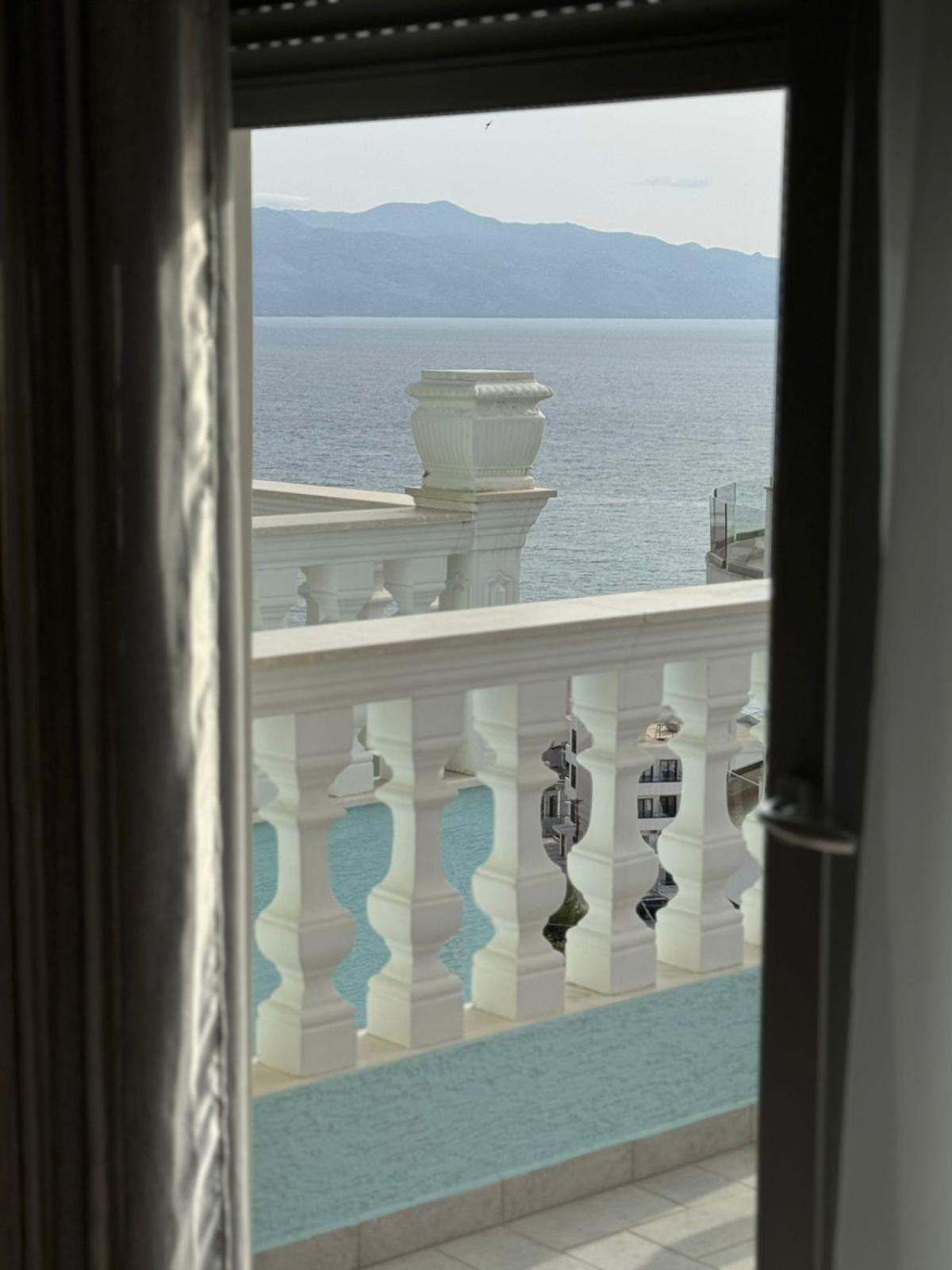 Hotel Abedini Sarandë 외부 사진