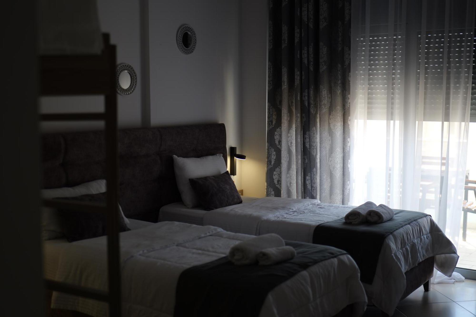 Hotel Abedini Sarandë 외부 사진